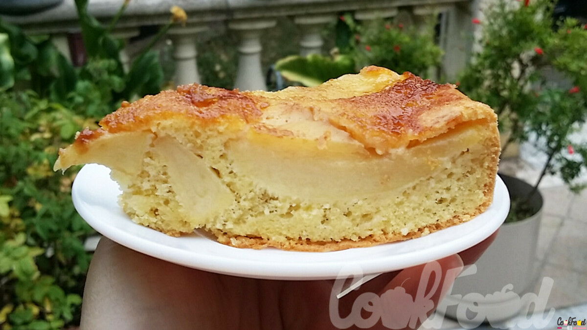 Gâteau pommes caramel - part